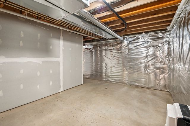 300 N Aspen Drive, Cortland, IL 60112