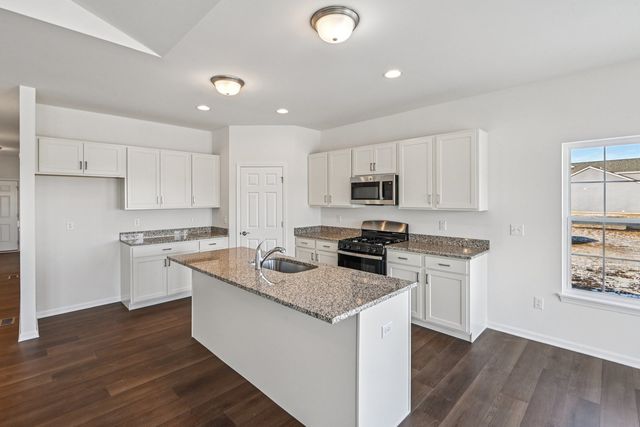 300 N Aspen Drive, Cortland, IL 60112