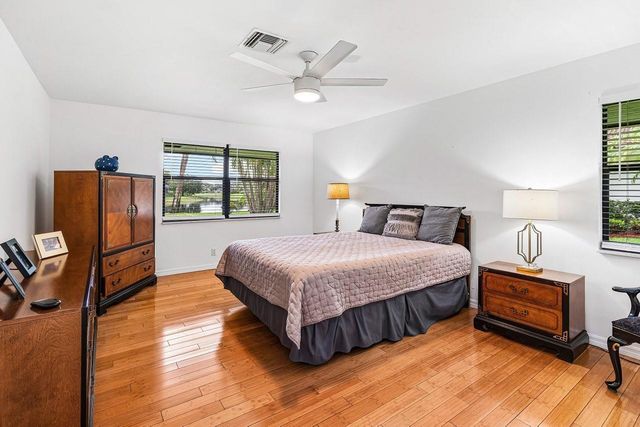 10158 SE ACORN Way, Jupiter, FL 33469