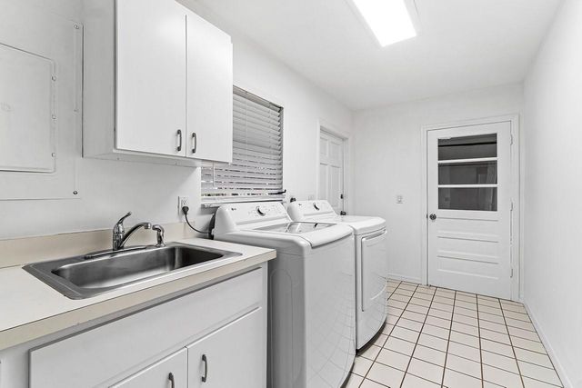 10158 SE ACORN Way, Jupiter, FL 33469