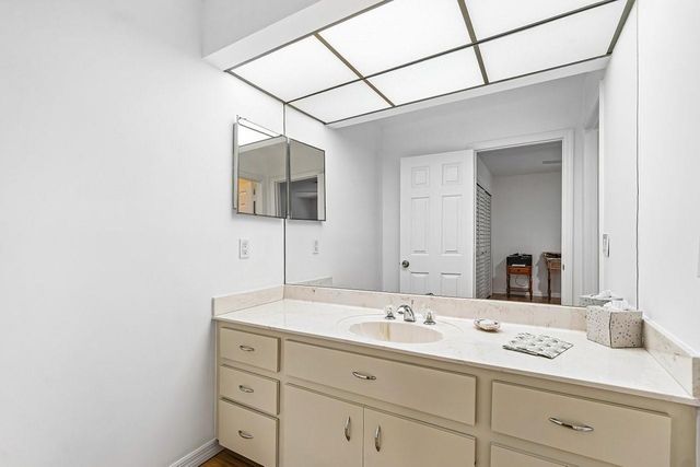 10158 SE ACORN Way, Jupiter, FL 33469