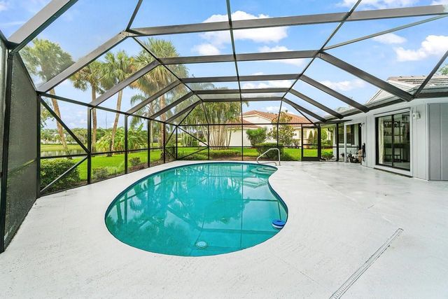 10158 SE ACORN Way, Jupiter, FL 33469