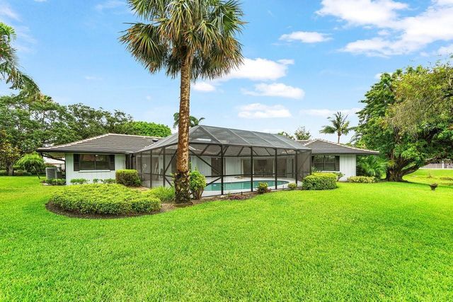 10158 SE ACORN Way, Jupiter, FL 33469