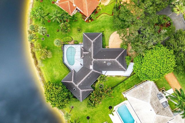 10158 SE ACORN Way, Jupiter, FL 33469