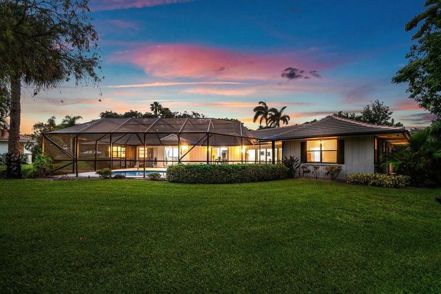 10158 SE ACORN Way, Jupiter, FL 33469