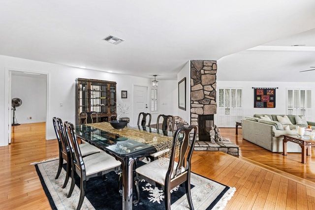 10158 SE ACORN Way, Jupiter, FL 33469