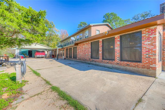 300 L Green Road, Cleveland, TX 77328