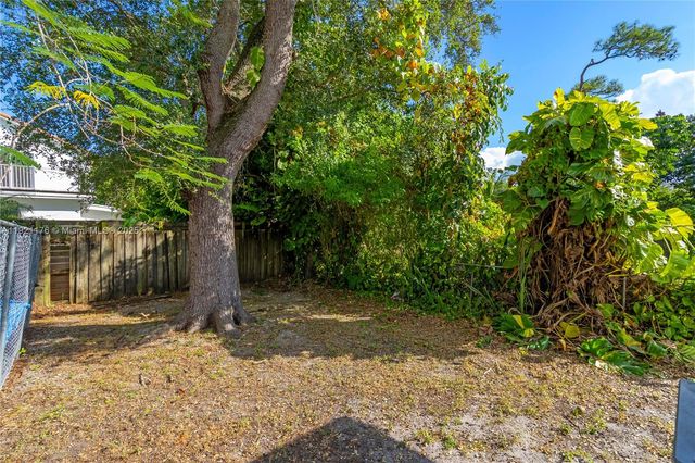 2815 SW 39th Ave 2817, Miami, FL 33134