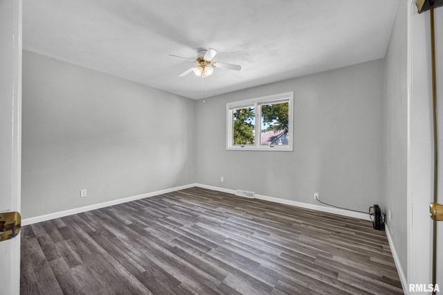 3600 W BENNINGTON Court, Peoria, IL 61615