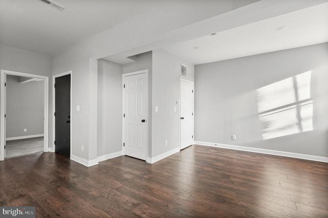 2301 WHITTIER AVE, Baltimore, MD 21217