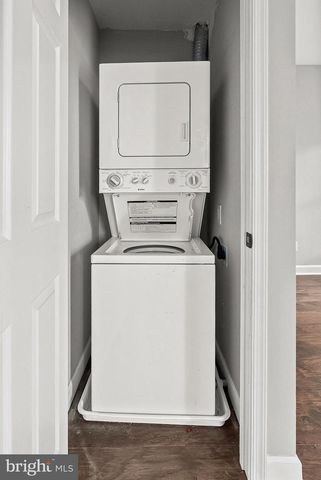 2301 WHITTIER AVE, Baltimore, MD 21217