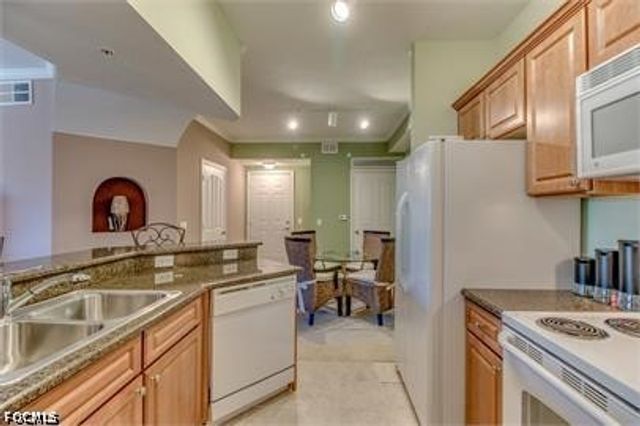 12940 Positano CIR 203, Naples, FL 34105