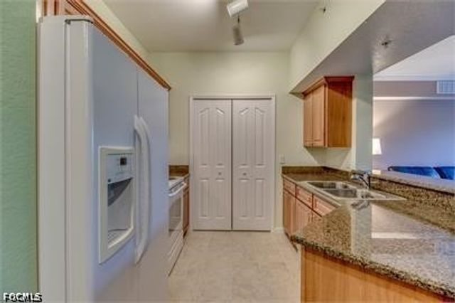12940 Positano CIR 203, Naples, FL 34105
