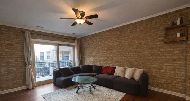 4718 N Beacon Street 2S, Chicago, IL 60640