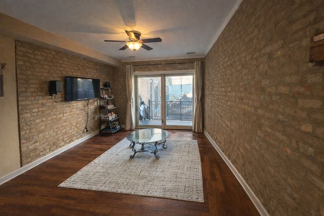 4718 N Beacon Street 2S, Chicago, IL 60640