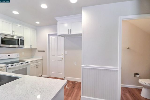 126 Woodview Ct, Martinez, CA 94553