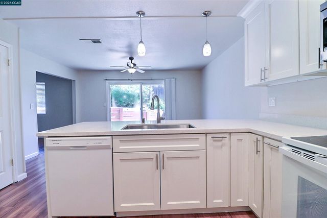 126 Woodview Ct, Martinez, CA 94553