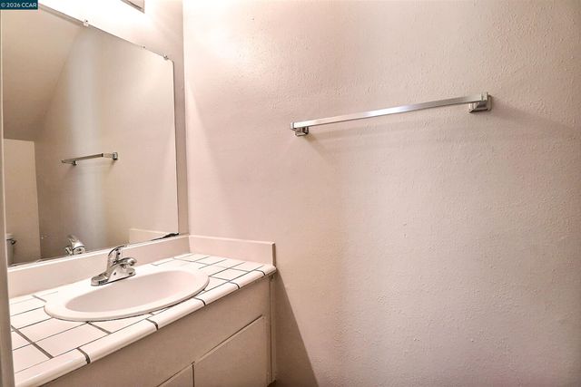 126 Woodview Ct, Martinez, CA 94553