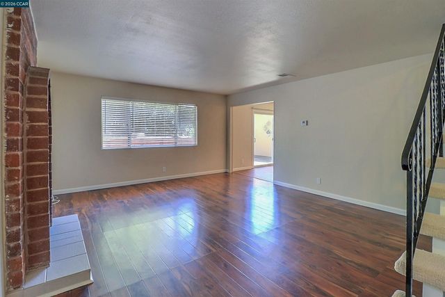 126 Woodview Ct, Martinez, CA 94553