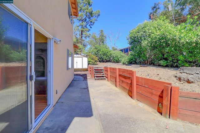 126 Woodview Ct, Martinez, CA 94553