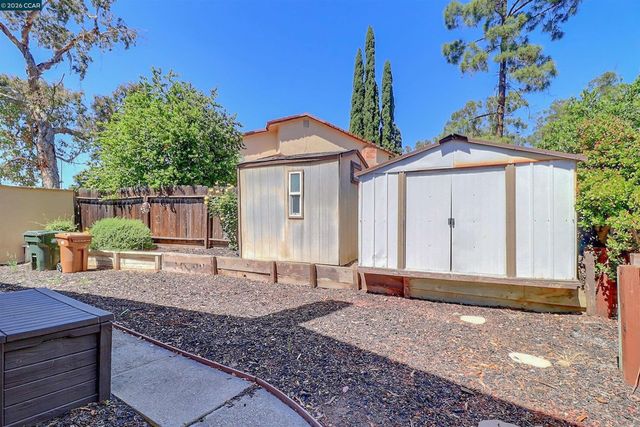 126 Woodview Ct, Martinez, CA 94553