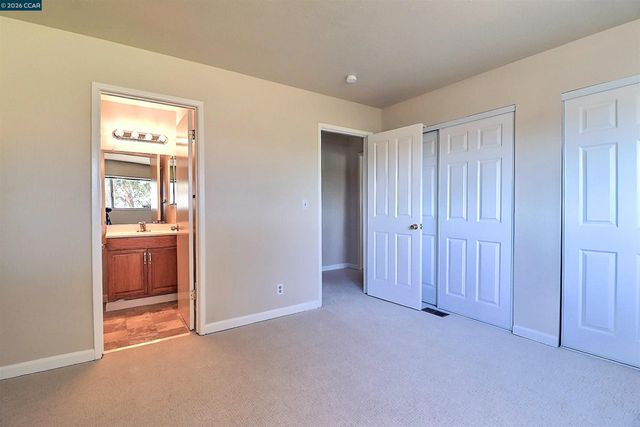 126 Woodview Ct, Martinez, CA 94553