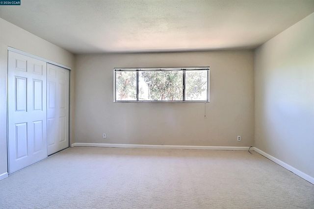 126 Woodview Ct, Martinez, CA 94553