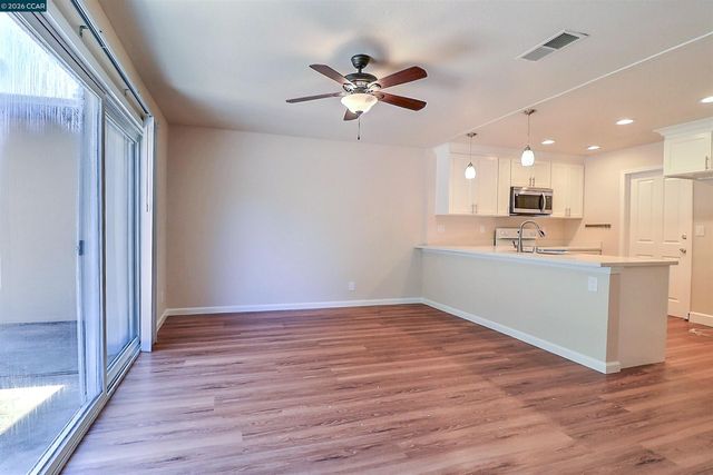 126 Woodview Ct, Martinez, CA 94553