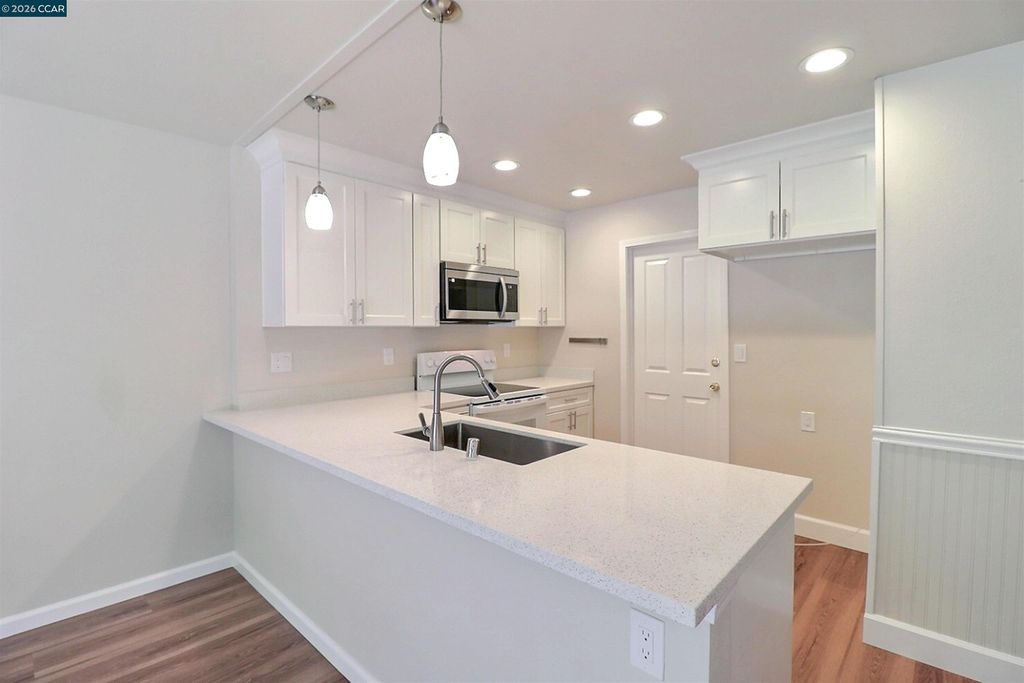 126 Woodview Ct, Martinez, CA 94553