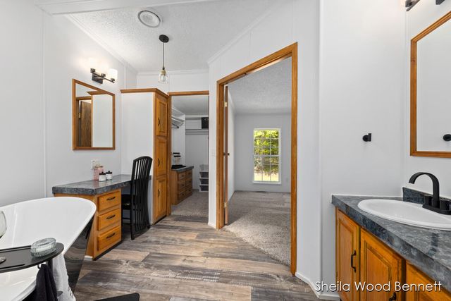 7838 E 80th Street, Howard City, MI 49329