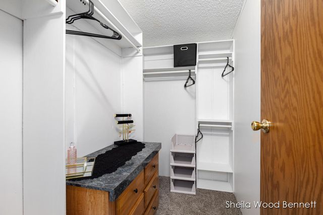 7838 E 80th Street, Howard City, MI 49329