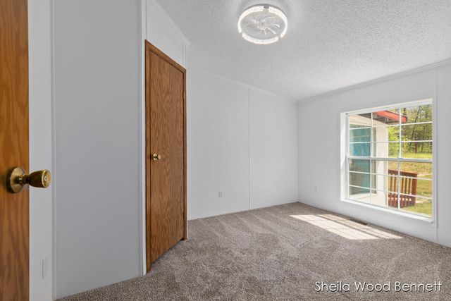 7838 E 80th Street, Howard City, MI 49329