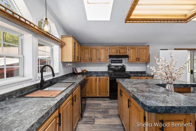 7838 E 80th Street, Howard City, MI 49329