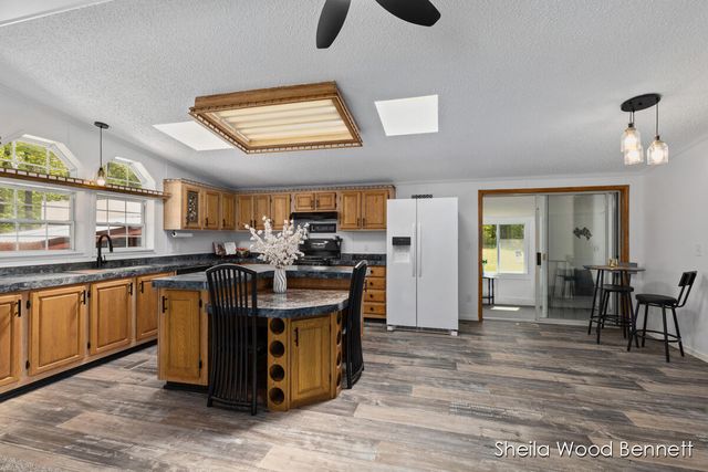 7838 E 80th Street, Howard City, MI 49329