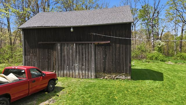 6512 Clay Street, Thompson, OH 44086