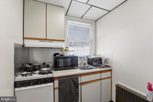 828 FAIRFAX RD, Drexel Hill, PA 19026