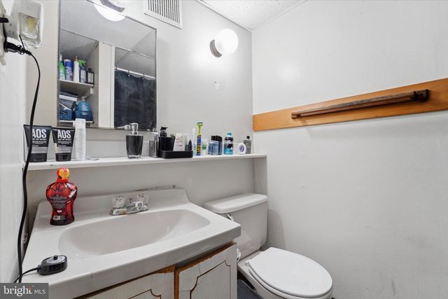 828 FAIRFAX RD, Drexel Hill, PA 19026