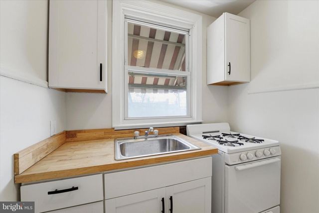 828 FAIRFAX RD, Drexel Hill, PA 19026