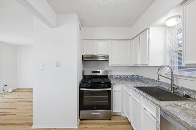 2707 Windswept CV 201, Austin, TX 78745