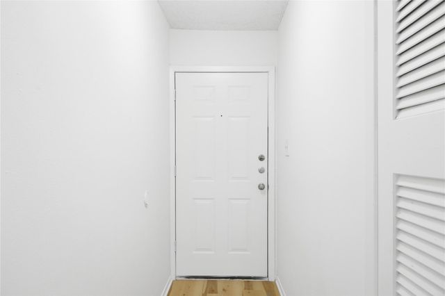 2707 Windswept CV 201, Austin, TX 78745