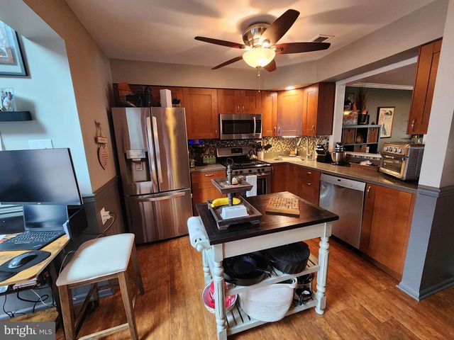 163 LEEDOM WAY, Newtown, PA 18940