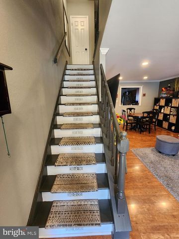 163 LEEDOM WAY, Newtown, PA 18940