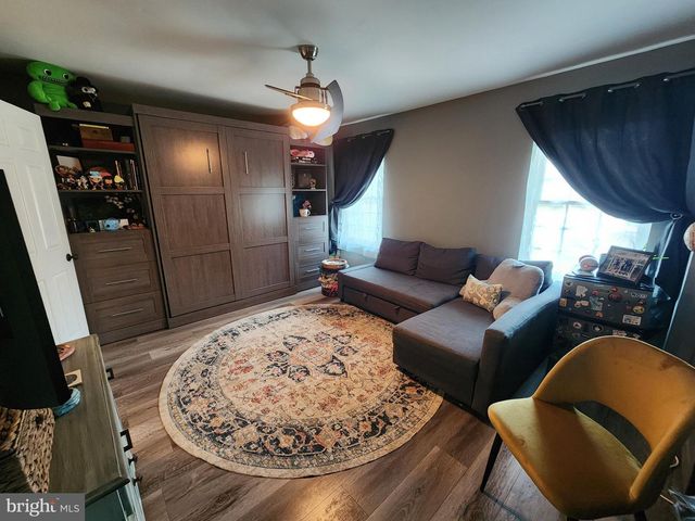 163 LEEDOM WAY, Newtown, PA 18940