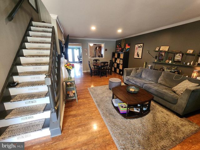 163 LEEDOM WAY, Newtown, PA 18940