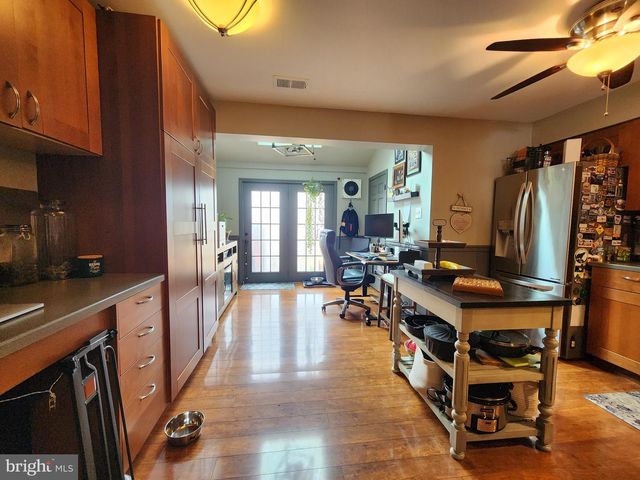 163 LEEDOM WAY, Newtown, PA 18940