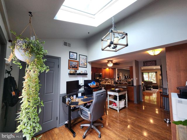 163 LEEDOM WAY, Newtown, PA 18940