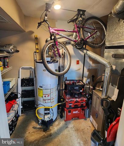 163 LEEDOM WAY, Newtown, PA 18940