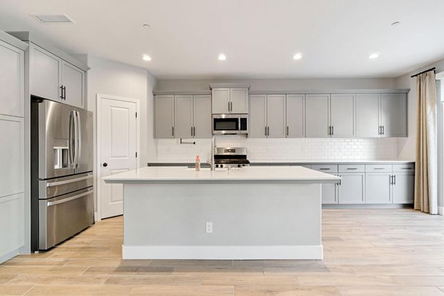 4415 Horizon Drive, Madera, CA 93636