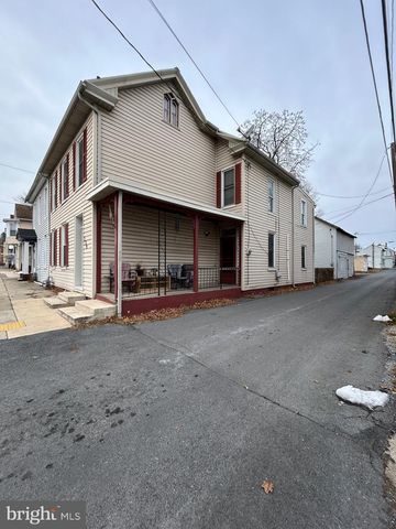 139 E CATHERINE ST, Chambersburg, PA 17201