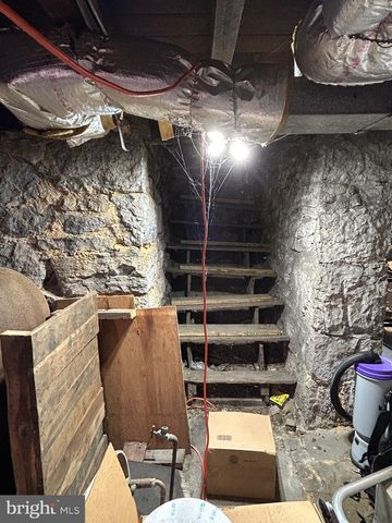 139 E CATHERINE ST, Chambersburg, PA 17201